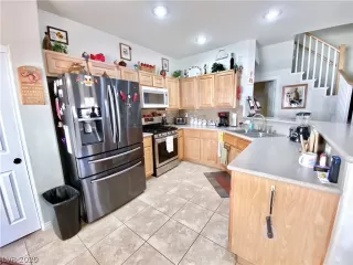 Photo #4: 2229043 Listing