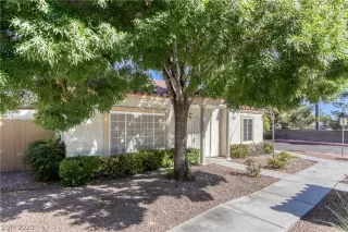 Photo #1: 2229047 Listing