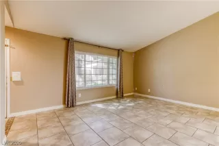 Photo #2: 2229047 Listing