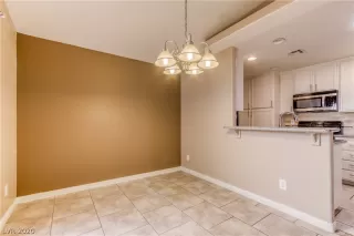 Photo #4: 2229047 Listing