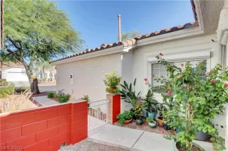 Photo #6: 2229107 Listing 