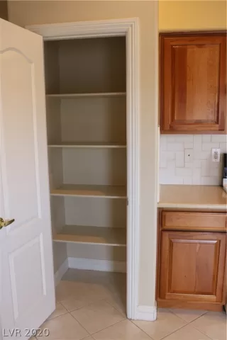 Photo #3: 2229128 Listing 