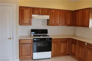 Photo #4: 2229128 Listing 