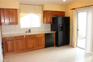 Photo #5: 2229128 Listing 