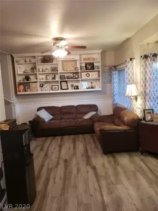 Photo #2: 2229135 Listing