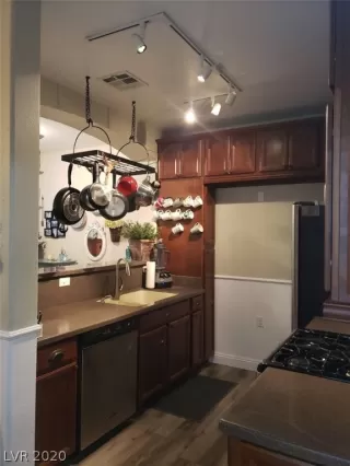 Photo #4: 2229135 Listing