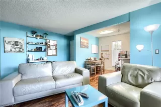 Photo #6: 2229142 Listing