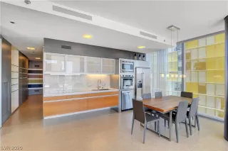 Photo #1: 2229165 Listing