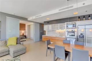 Photo #2: 2229165 Listing