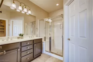 Photo #6: 2229184 Listing