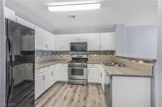 Photo #5: 2229191 Listing 