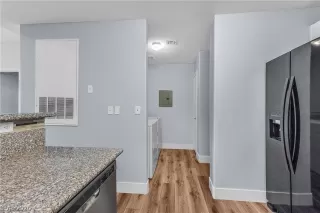 Photo #6: 2229191 Listing 