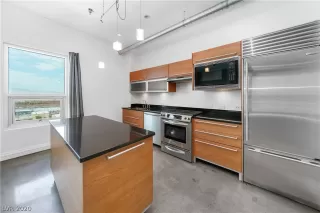 Photo #2: 2229273 Listing