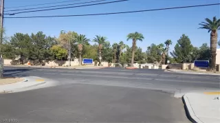 Photo #5: 2229276 Listing