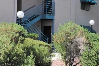 Photo #1: 2229287 Listing