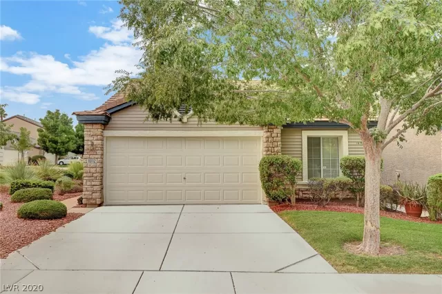 MLS: 2229304 Condo For Sale