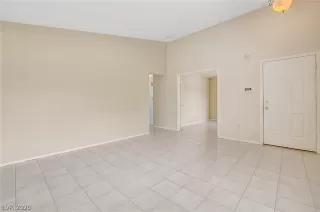 Photo #6: 2229304 Listing