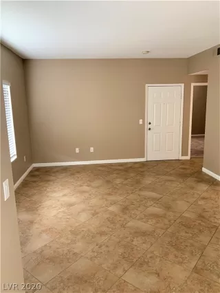 Photo #3: 2229323 Listing 