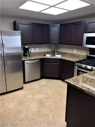 Photo #5: 2229323 Listing 