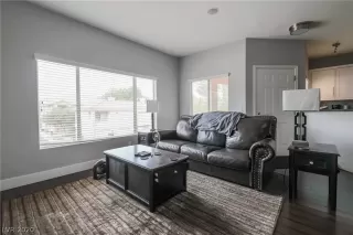 Photo #5: 2229339 Listing 