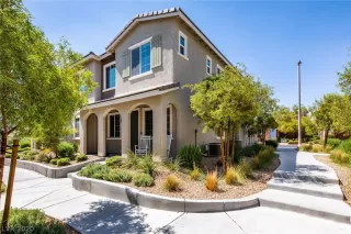 Photo #1: 2229362 Listing