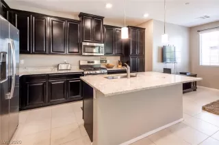 Photo #2: 2229362 Listing