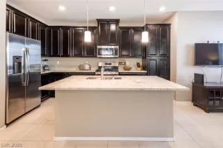 Photo #3: 2229362 Listing