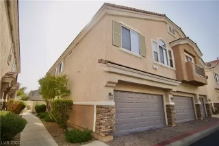 Photo #1: 2229386 Listing 