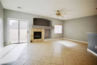 Photo #5: 2229386 Listing 