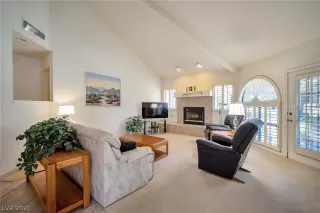 Photo #4: 2229392 Listing 