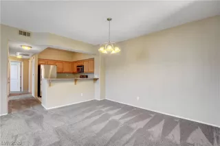 Photo #4: 2229399 Listing 