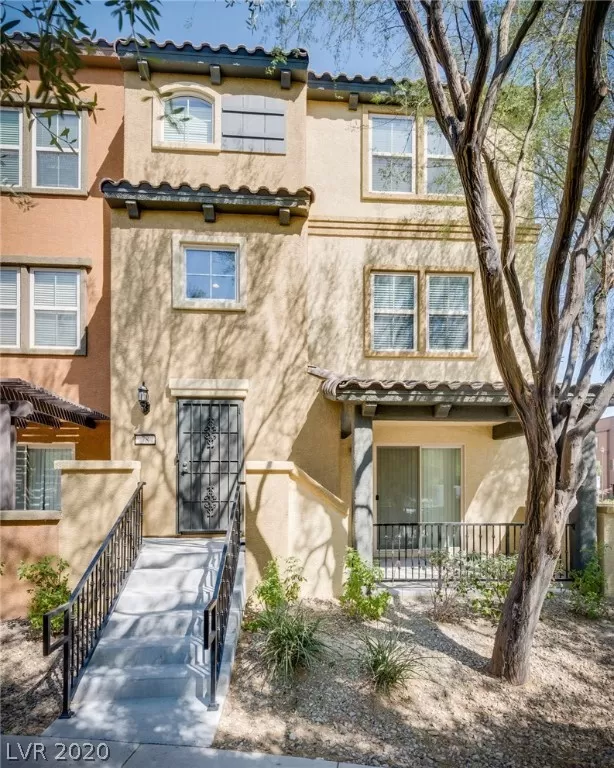 MLS: 2229401 Condo For Sale