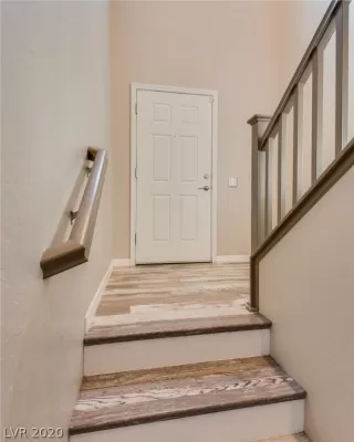 Photo #2: 2229401 Listing