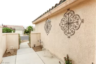 Photo #3: 2229422 Listing 