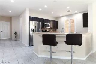 Photo #5: 2229422 Listing 