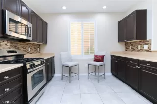 Photo #6: 2229422 Listing 