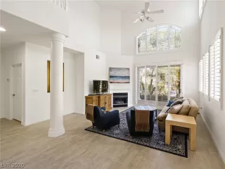 Photo #1: 2229425 Listing 