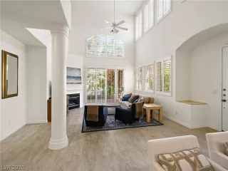 Photo #2: 2229425 Listing 