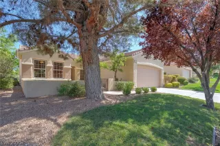 Photo #1: 2229479 Listing