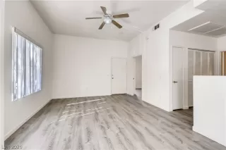 Photo #5: 2229535 Listing