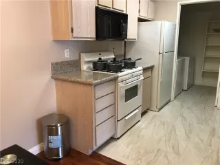 Photo #2: 2229559 Listing