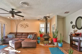 Photo #4: 2229583 Listing