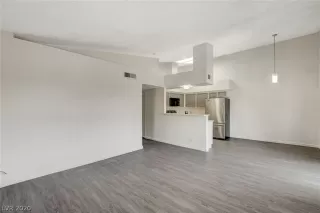 Photo #3: 2229610 Listing