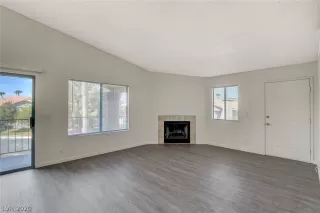 Photo #5: 2229610 Listing