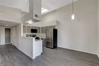 Photo #6: 2229610 Listing