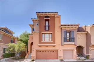 Photo #1: 2229651 Listing