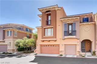 Photo #2: 2229651 Listing