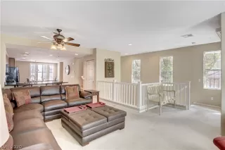 Photo #3: 2229651 Listing