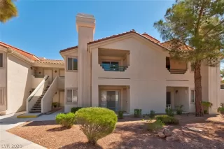 Photo #2: 2229701 Listing