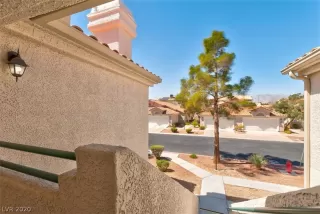 Photo #3: 2229701 Listing